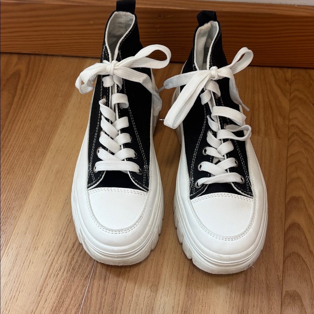 High top sneakers - Picture 2 of 6